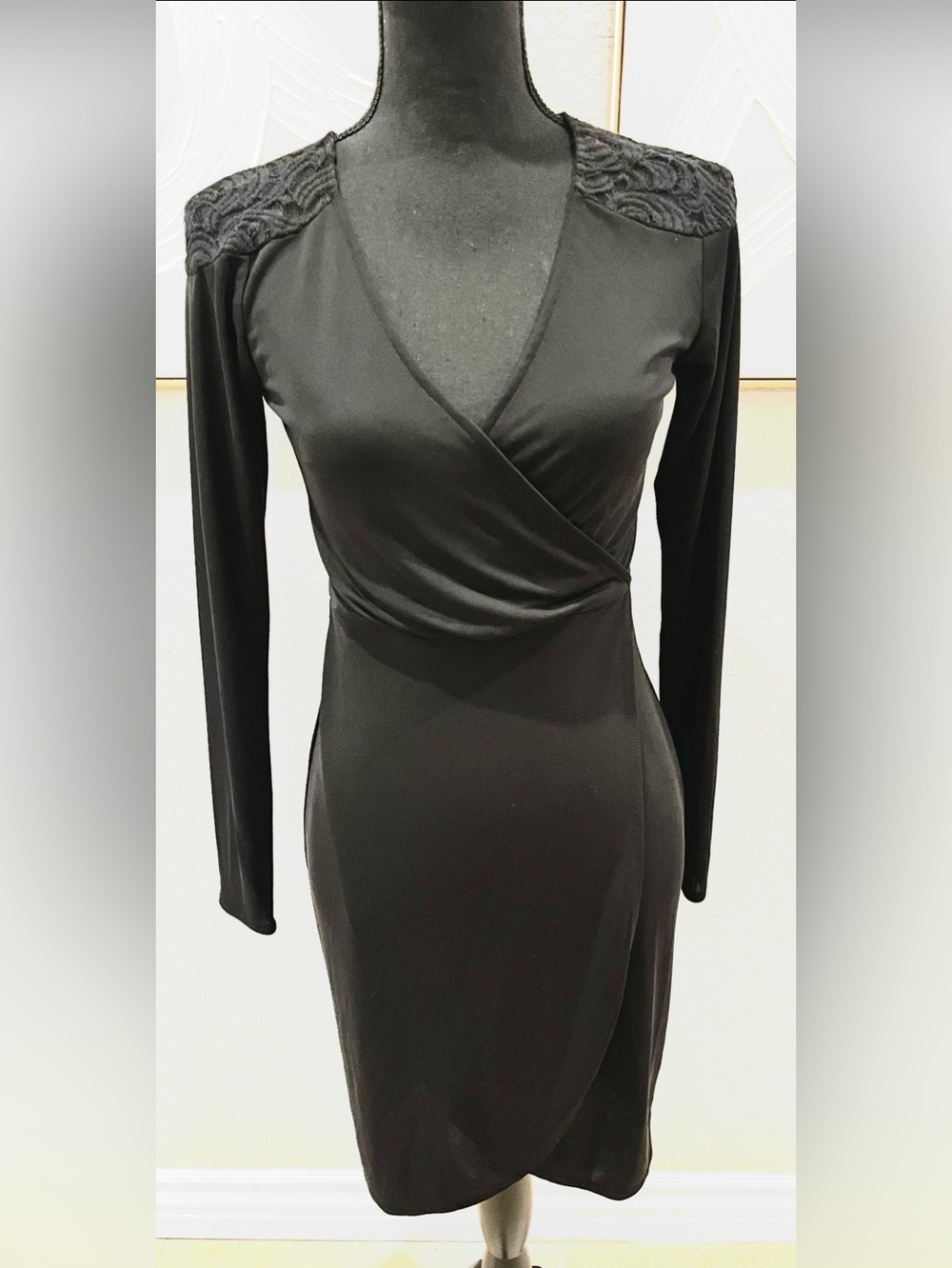 Forever 21 Black Long-Sleeve Wrap Dress